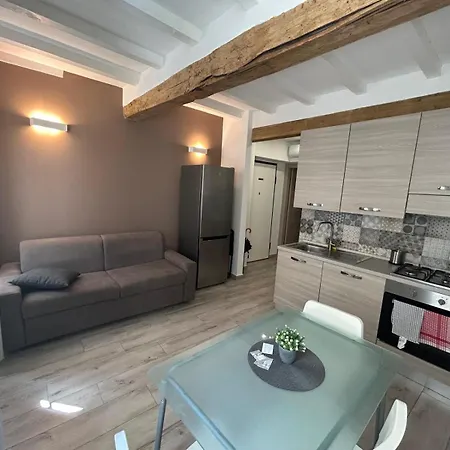Apartment Borgo Guazzo Flat Parma